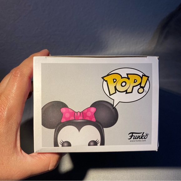 Funko Pop Disney Mickey Mouse 01 & Minnie Mouse 23 - Picture 5 of 9